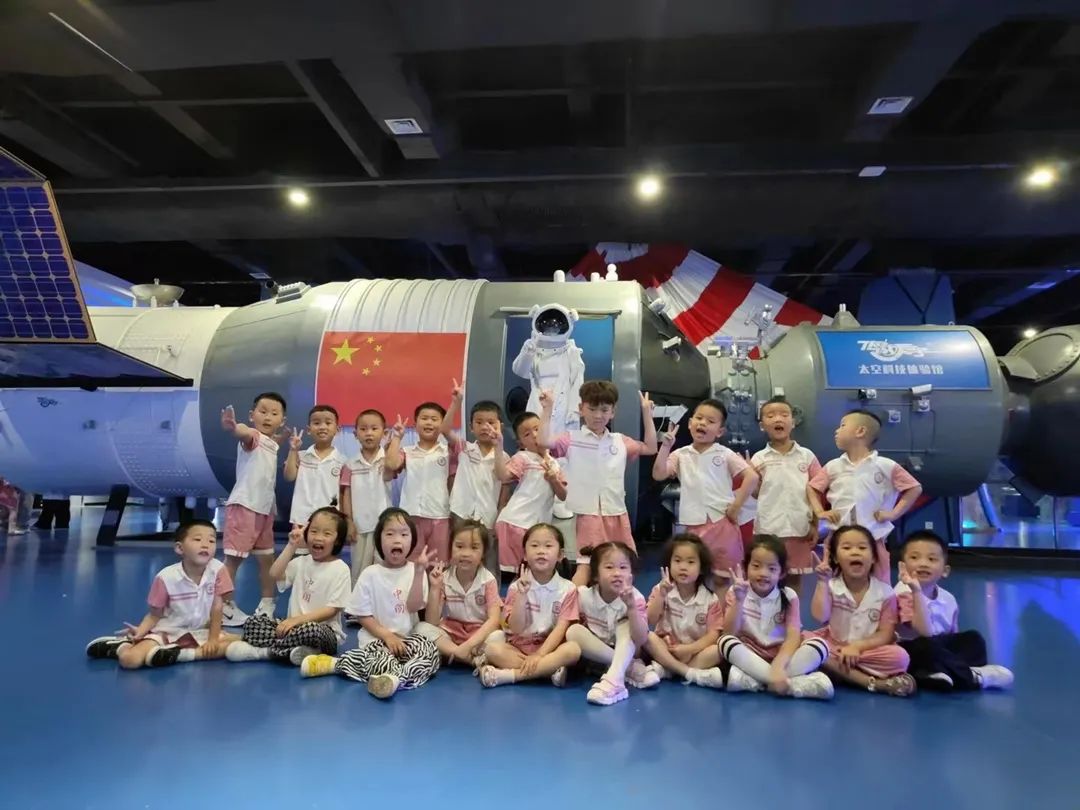 2451173c5c7b61d7ee37634552e5c75a.jpg 2451173c5c7b61d7ee37634552e5c75a.jpg