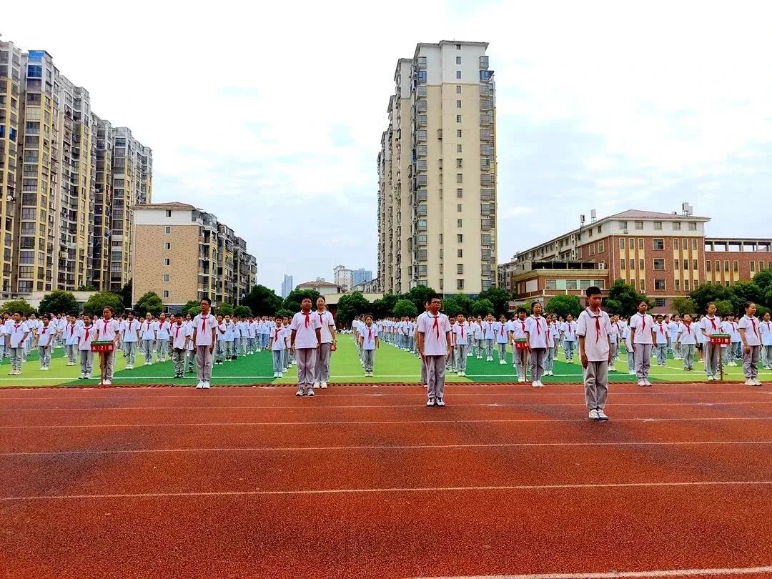 f5f87b8901a59c87bd380086f28d3b40.jpg f5f87b8901a59c87bd380086f28d3b40.jpg